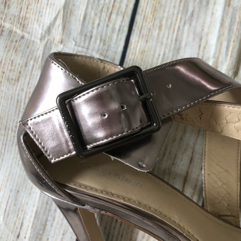 Calvin Klein Sharise Crisscross Sandal 7.5 - Picture 10 of 12